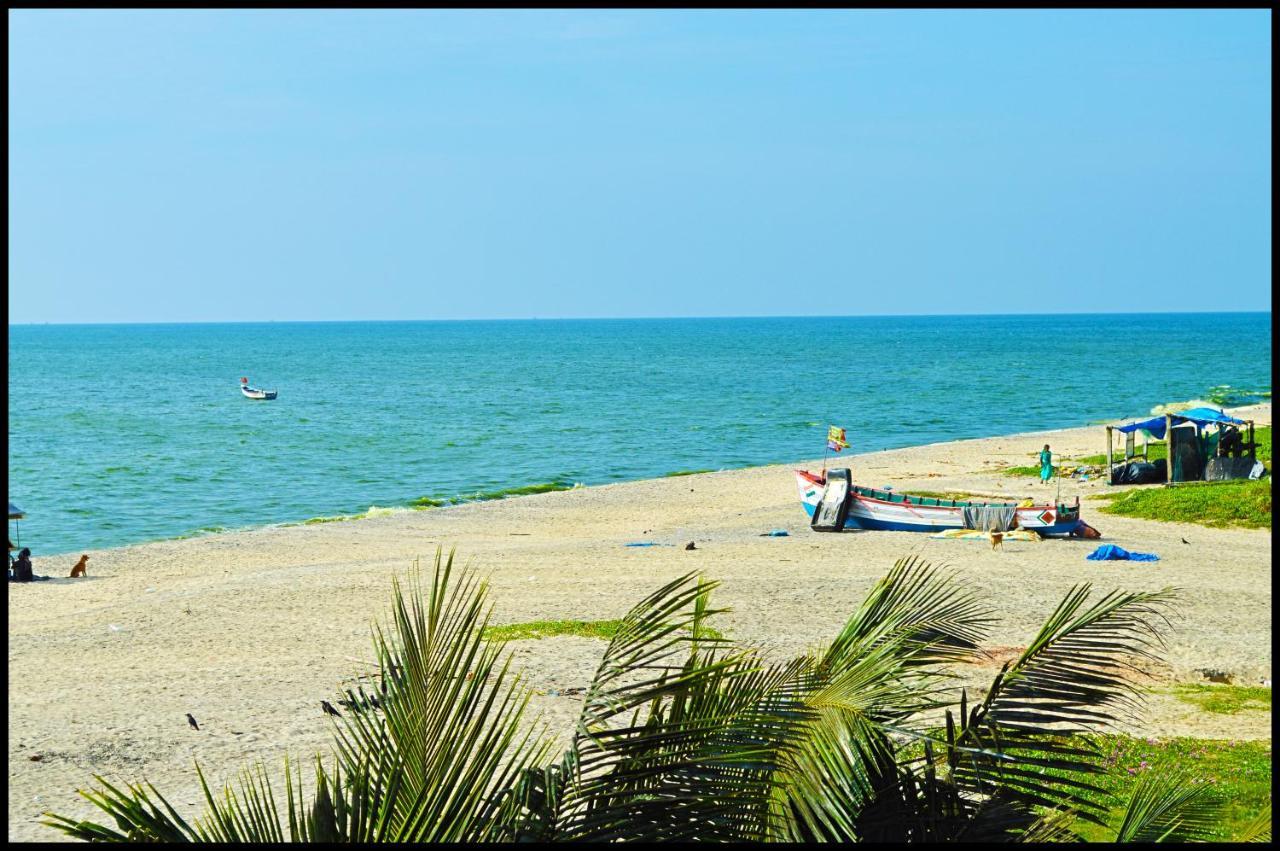 Neela Waters - Beach Home Alappuzha Екстер'єр фото